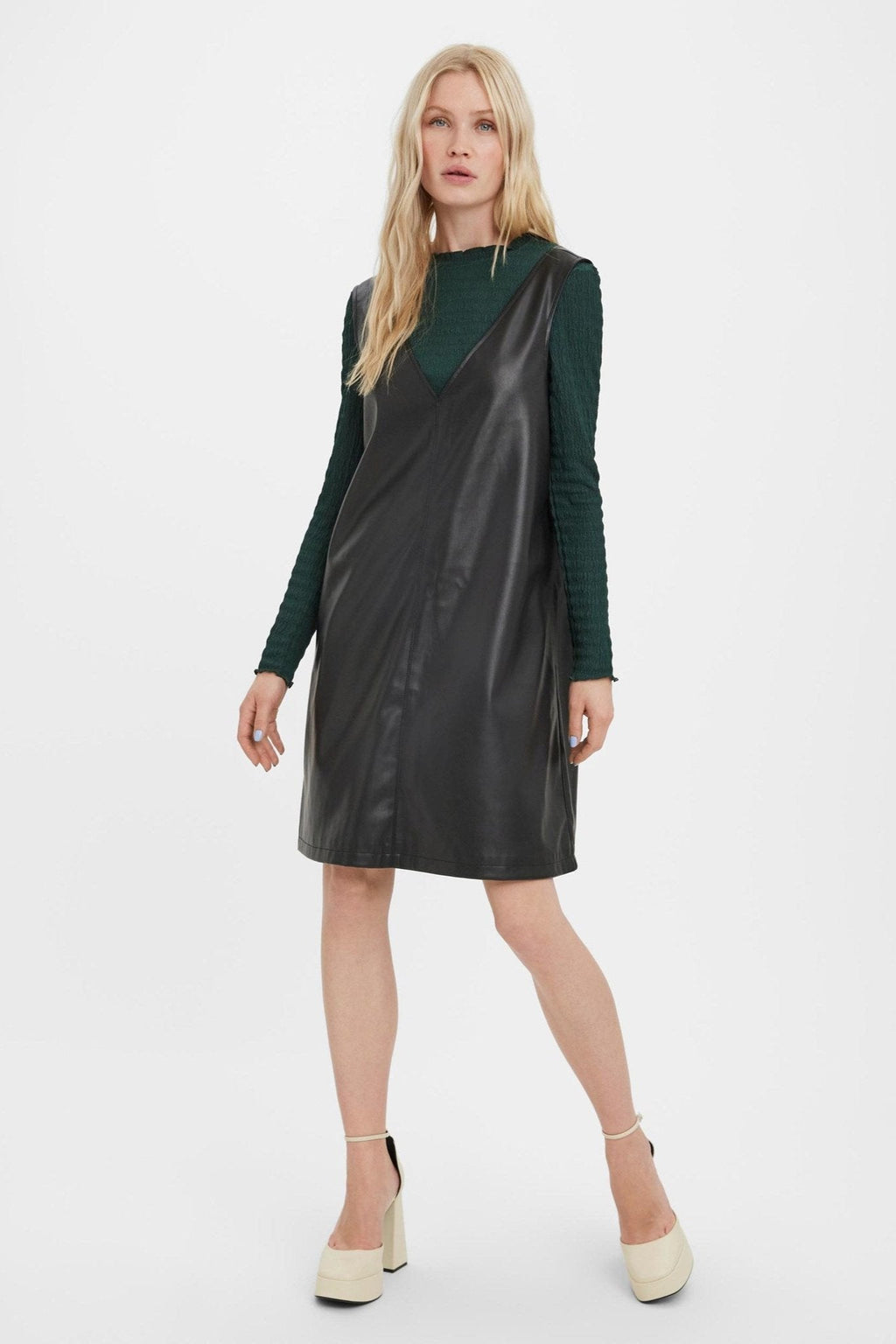 Bella beschichtete Kjole - sortieren