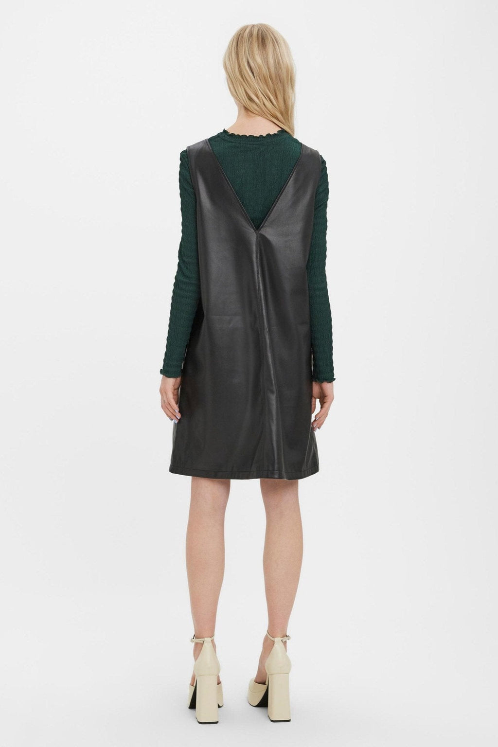 Bella beschichtete Kjole - sortieren