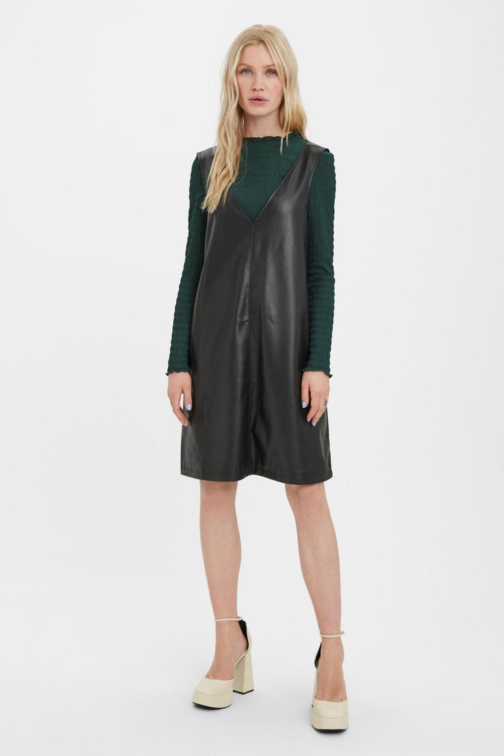 Bella beschichtete Kjole - sortieren