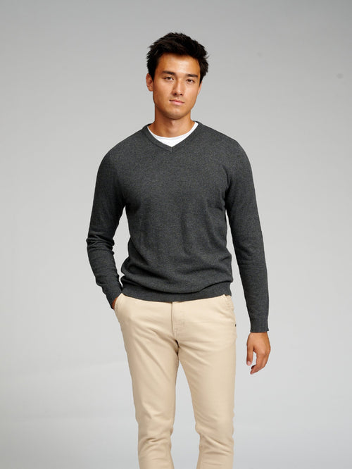Basic Knit V-neck - Dark Grey - TeeShoppen Group™ - Knitwear - TeeShoppen