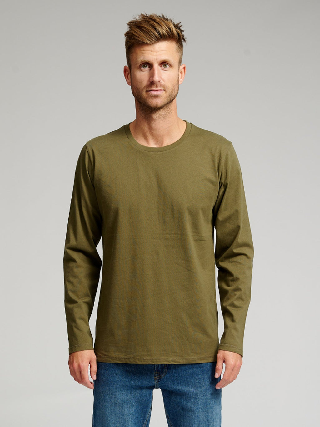 Basis langärmeliges T-Shirt-Armeegrün