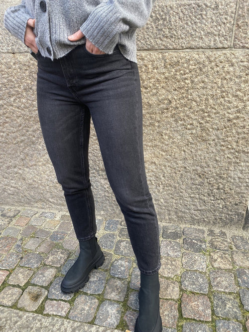 Emily High Waist Jeans - Black Denim - TeeShoppen Group™ - Jeans - ONLY