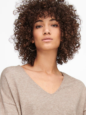 Lely Loose V-Neck Knit - Beige - TeeShoppen Group™ - Knitwear - ONLY