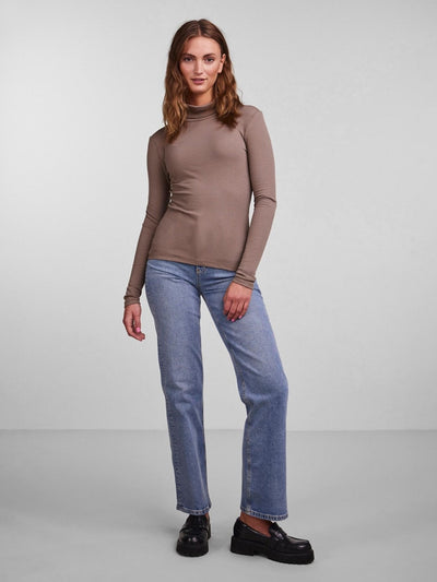 Kitte Rollneck Top - Fossil - PIECES - Braun 3